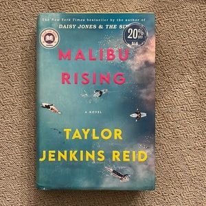 Malibu Rising by Taylor Jenkins Reed in Hardback